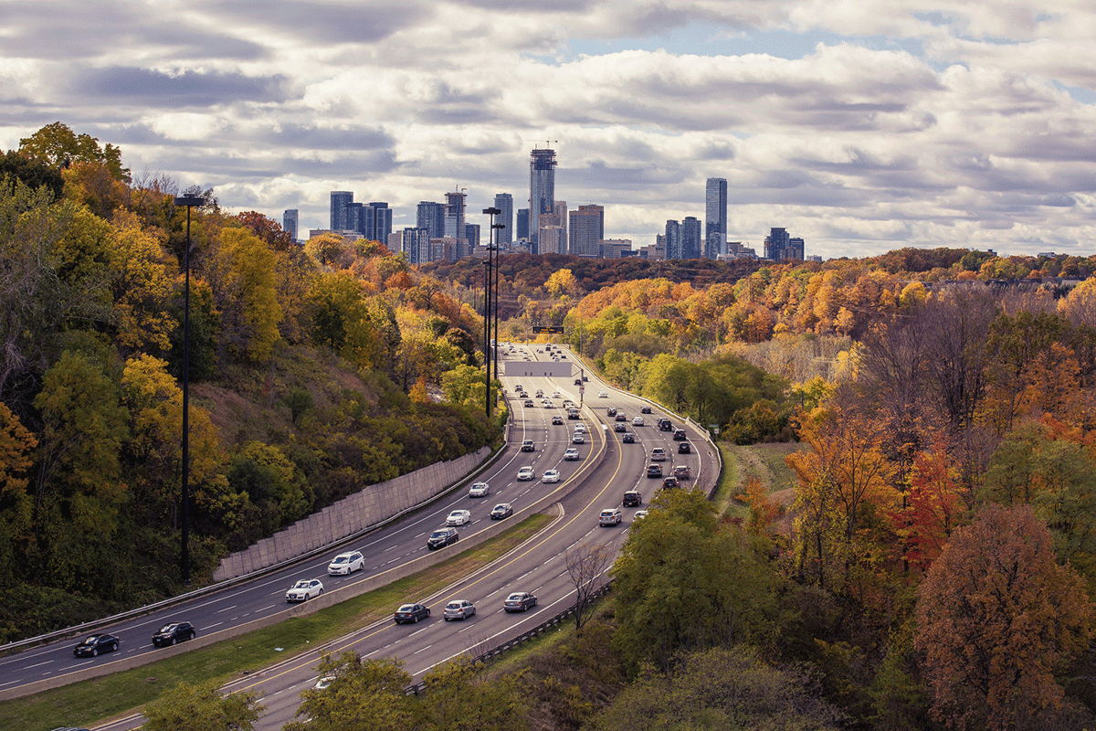 Toronto-highway-to-city